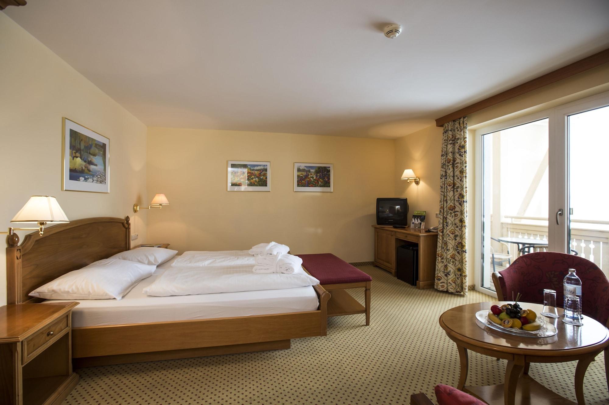 Falkensteiner Aktiv & Familienhotel Cristallo Superior คัทช์แบร์กเฮอเฮอ ภายนอก รูปภาพ