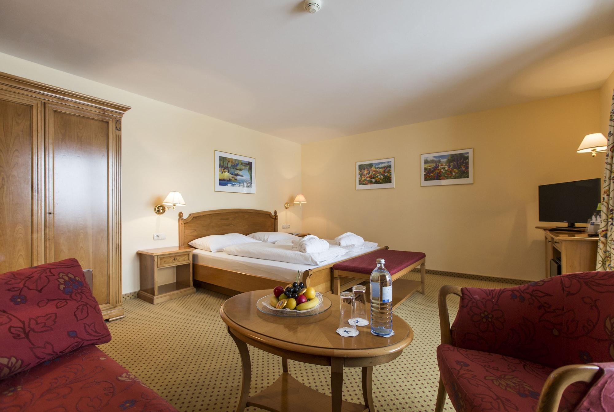 Falkensteiner Aktiv & Familienhotel Cristallo Superior คัทช์แบร์กเฮอเฮอ ภายนอก รูปภาพ