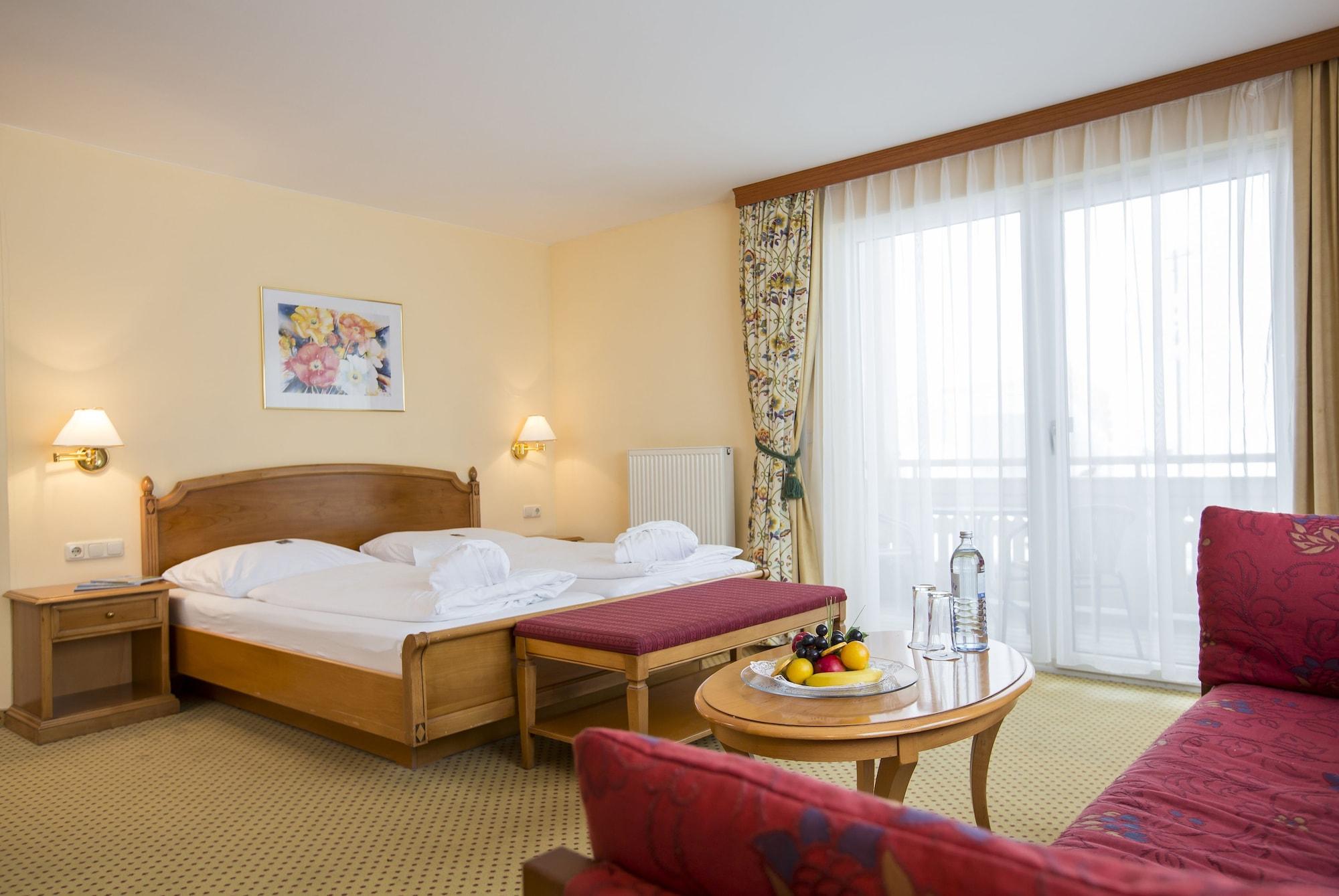 Falkensteiner Aktiv & Familienhotel Cristallo Superior คัทช์แบร์กเฮอเฮอ ภายนอก รูปภาพ