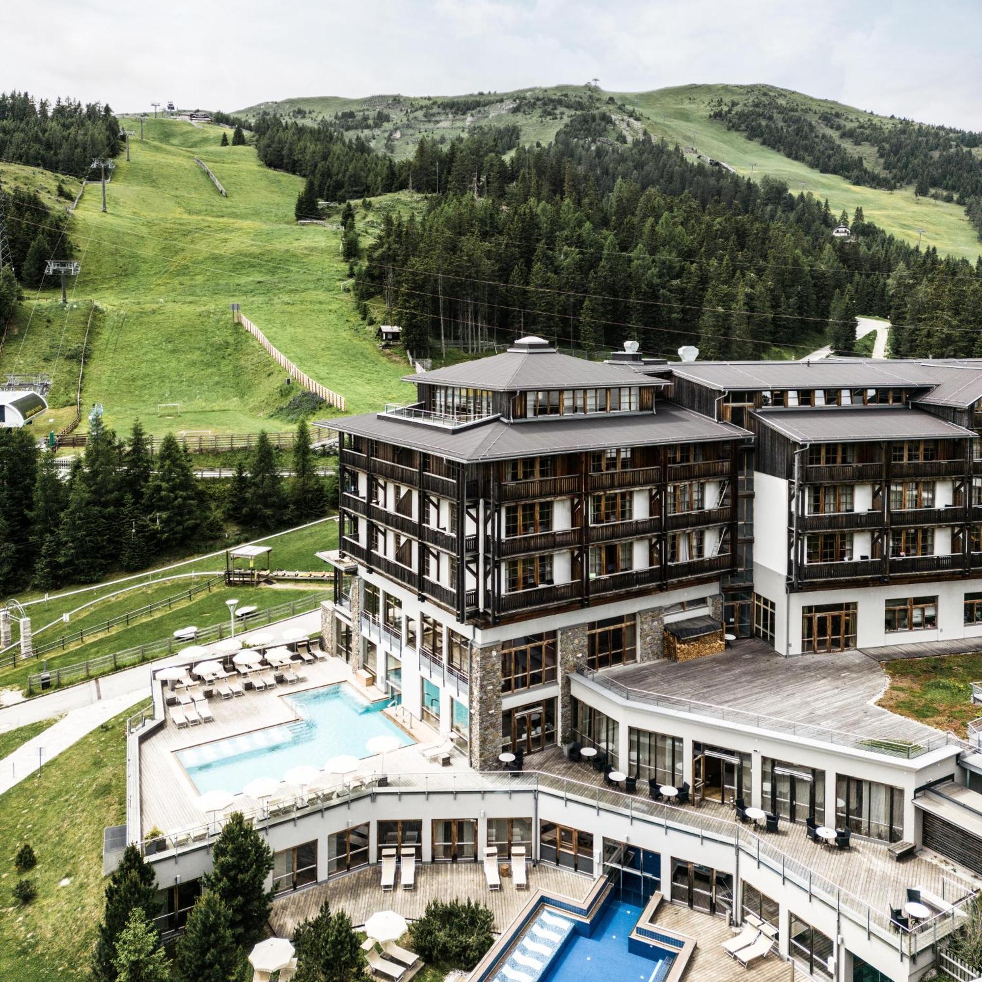 Falkensteiner Aktiv & Familienhotel Cristallo Superior คัทช์แบร์กเฮอเฮอ ภายนอก รูปภาพ
