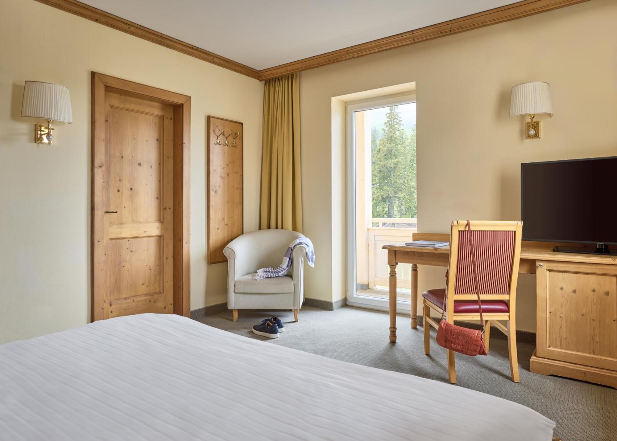 Falkensteiner Aktiv & Familienhotel Cristallo Superior คัทช์แบร์กเฮอเฮอ ภายนอก รูปภาพ